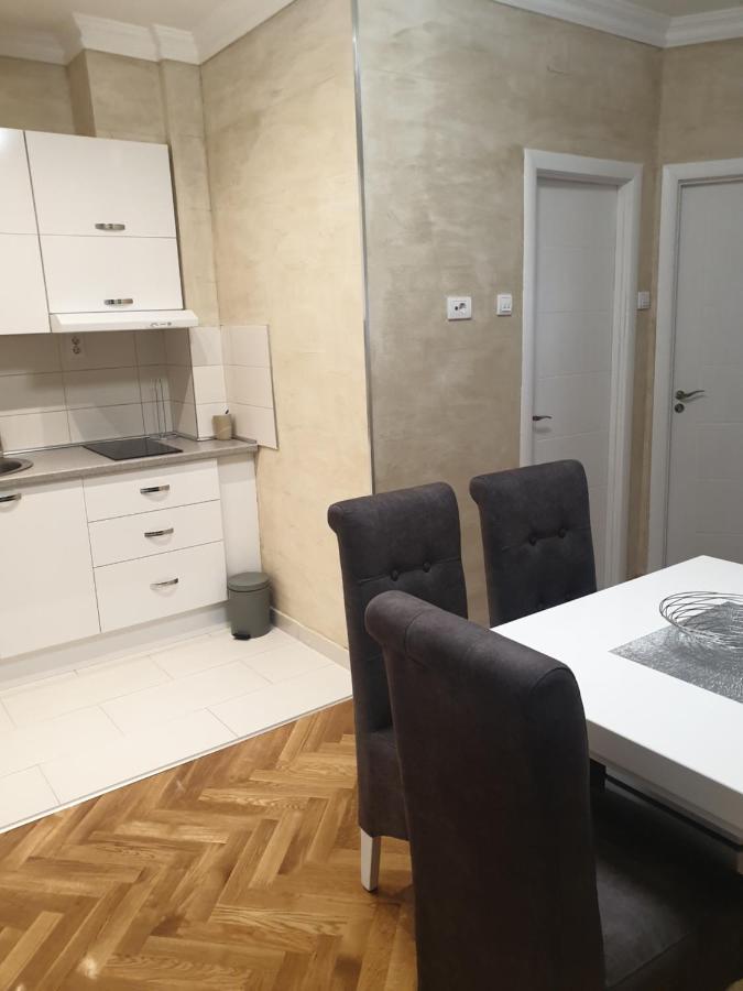 Appartement Elena Lux à Belgrade Extérieur photo